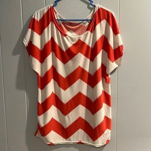 {SOLD} Soft Chevron Top with side ruching